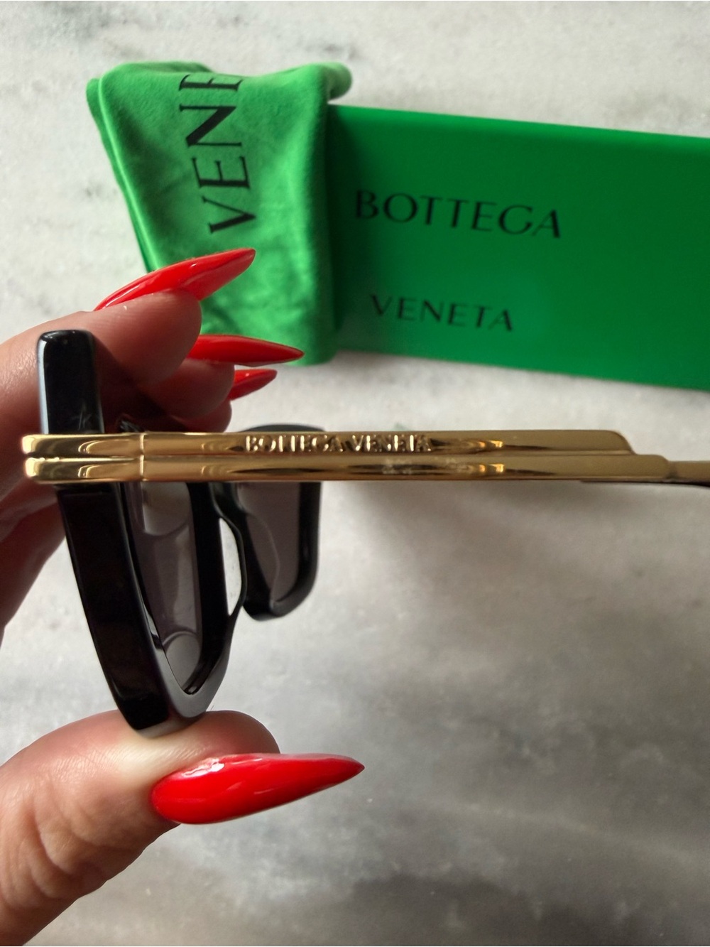 Bottega Veneta Cat-eye Sunglasses - Picture 5 of 8